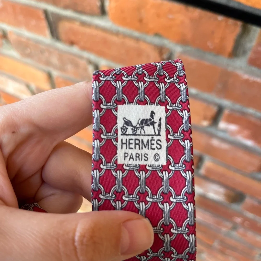 Hermes 100% Silk Tie Made in France Linked Chain - Picture 5 of 5